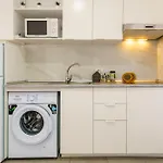 Suntower - Seaviews & Pool - Next To Apartman *