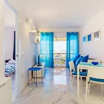 Suntower - Seaviews & Pool - Next To Apartman *