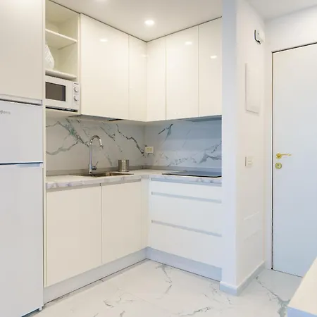 Suntower - Seaviews & Pool - Next To Apartamento *