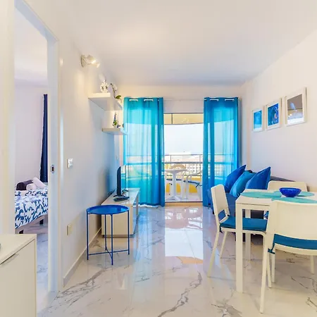Suntower - Seaviews & Pool - Next To Lägenhet *