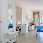 Suntower - Seaviews & Pool - Next To * أرونا
