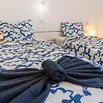 아파트 Suntower - Seaviews & Pool - Next To