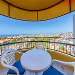 Suntower - Seaviews & Pool - Next To 아로나