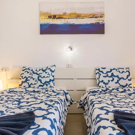 Suntower Arona - Seaviews & Pool - Next To Apartment