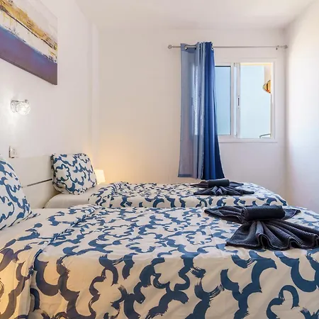 Apartment Suntower Arona - Seaviews & Pool - Next To