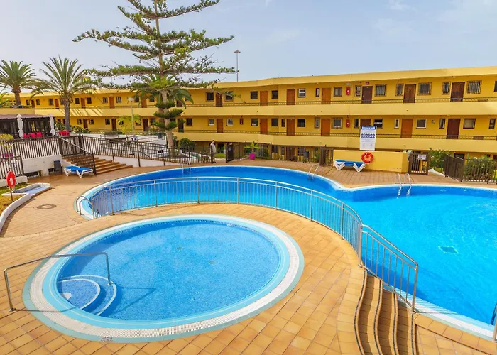 Suntower - Seaviews & Pool - Next To * 아로나