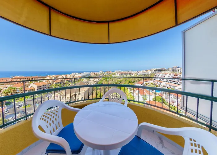 Suntower - Seaviews & Pool - Next To 아로나