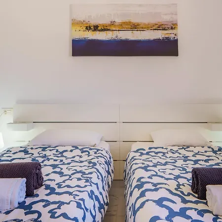 Suntower - Seaviews & Pool - Next To